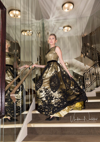 Gothic lace golden gown